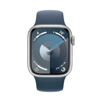 Apple Watch Series 9, 41 мм, корпус из алюминия серебристого цвета, спортивный ремешок цвета «грозовой синий», размер M/L